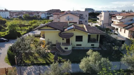 Villa MA-YA Отели в г. Fossacesia