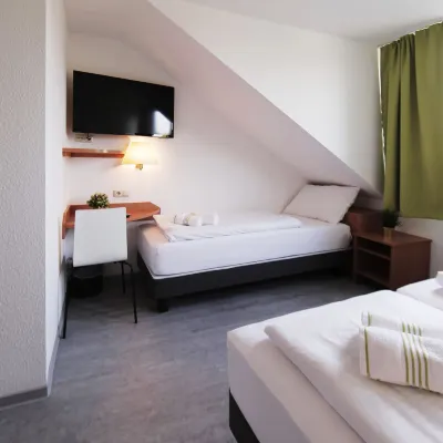 Bp24 Hotel Aachen Các khách sạn gần Aachen Hauptbahnhof