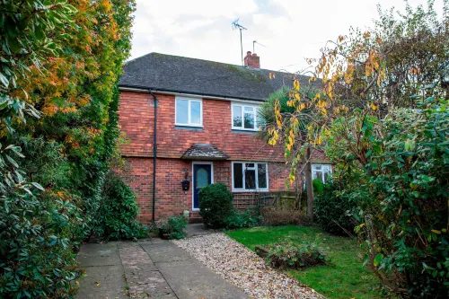 Hassocks Hideaway with Parking Garden - Wi-Fi