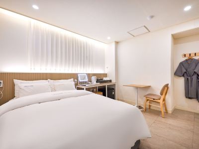 Urban Hotel