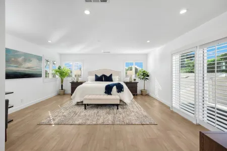 Charming 3-bedroom house in Sierra Madre with AC, WiFi