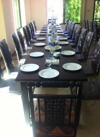 Al Ghazi Hotel and Restaurant Отели в г. Surasi