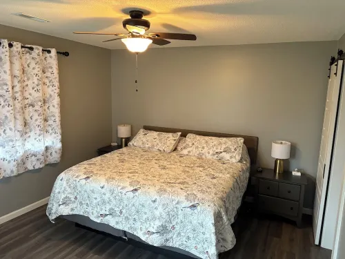 Charming 2-bedroom 2-bath condo with WiFi in Monroe City by Mark Twain Lake