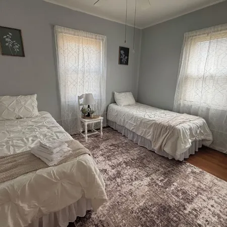 Small Quaint 2-bedroom house in Beckley with WiFi.