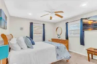 This Stunning Home is in One of the Most Desirable Neighborhoods of Salisbury Twilley Shopping Centre附近的飯店