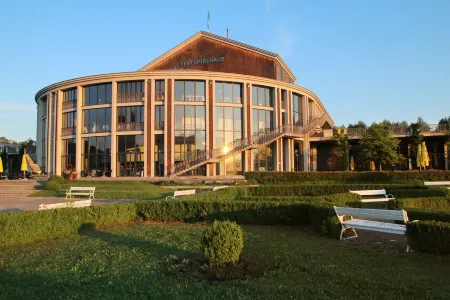 Nice apartment, small but nice Отели рядом с достопримечательностью «оз. Хопфен»