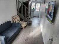 Bethel- a beautiful 1 bed house near Erith station. Bath,kitchen,lounge,privacy.