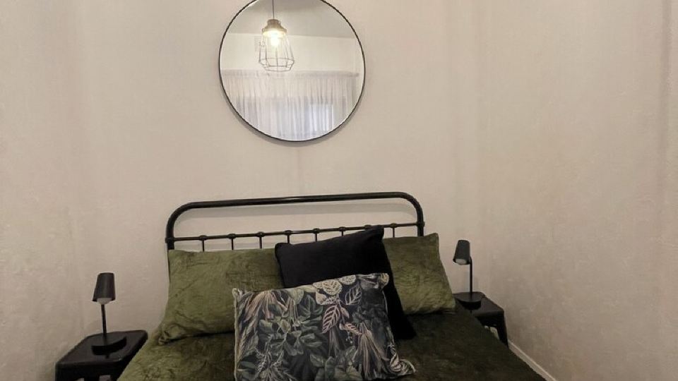 Central Hideaway Amongst Launceston's Artisan Cafes, Bars, and Eateries