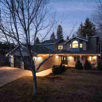 Modern Midtown Home w/ Luxury Finishes & Hot Tub! Hotel Exterior