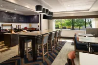 Hampton Inn Chambersburg - parking