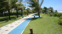 Condominium in front of a beautiful Guarajuba beach, 200 meters on foot, with WIFI and SKY