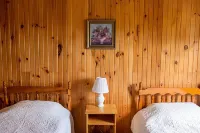 Unit 1 - Bay view duplex cottage near coffee shops, restaurants and beach Hotels in Kings County