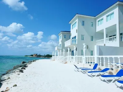Luxurious Villa Fillipe 1  Brand New!  Sea View: Spacious, Private Pool & AC Các khách sạn gần Pos Chiquito Beach Park