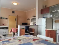 Tranquility of countryside 500m from the city center and 4km from the sea Hotel a Labin