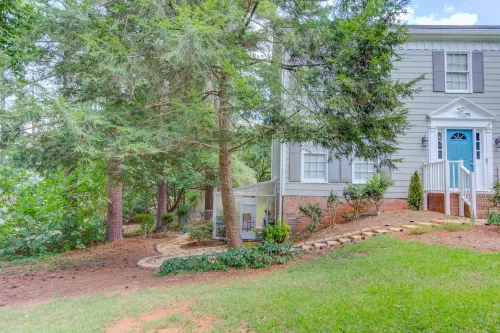 Entire UPSCALE Rental Unit Lilburn Quiet Basement