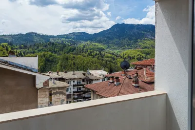 Central Apartment with View Hotels near Snow White Skiing