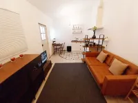 Charming Brick Wall Studio with patio in Belem