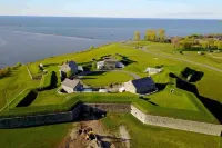 Spacious House with PARKING & Ideal for Long Stays 오스위고 호텔