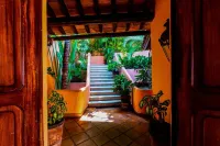 Villa Ventura 5 Star Luxury,Fully Staffed,Private Pool,Private Beach