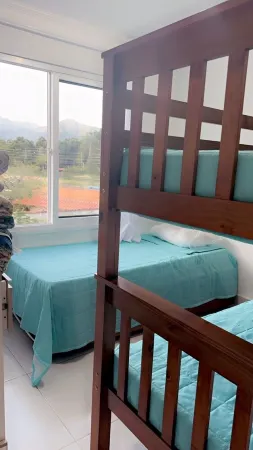 BEAUTIFUL HOUSE CAMBURY Gated Community 5 Bedrooms 300mts from the Beach, Camburi, S.Sebastião