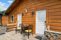 A2 Wally's by the Convention Center and Landing