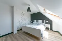 Charming 10-person gîte with SPA, 700 metres from the beach! Hotel a Porspoder