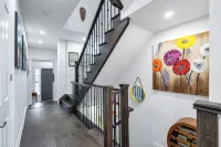 Charming 3-bedroom home in Whitby, just a short walk from Thermea Spa Whitby.