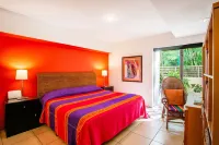 Spacious PV Condo Near Beach  호텔