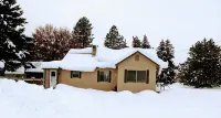Entire House in Twisp Hotel in zona Twisp River Rearing Ponds