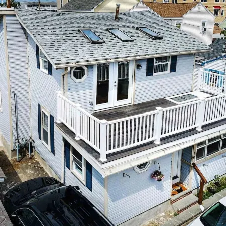 Beach Condo with a view! 3-bedroom with balcony porch!