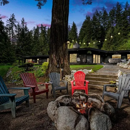 Stunning Waterfront Getaway!  Luxury Home on Acreage,  Natures Paradise