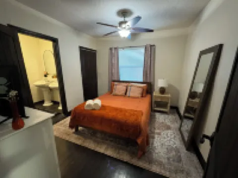 Casa Antigua: Historic Villa with POOL & FIRE-PIT Hotels in Cocoa