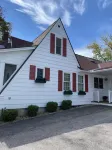 Beautiful 4-Bedroom Home beside Middlebury College