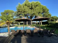 Luxury villa with detail decorated pool - Villas