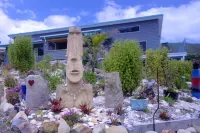 "Beside The SeaMore than an apartment! Absolute waterfront. Swim steps away. Các khách sạn ở 