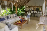Luxury Villa 300 meters from beach with Terrace, Garden & Pool