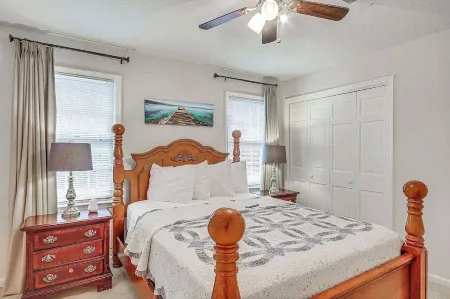 Masters Retreat! quite, great location 4BDR House Отели рядом с достопримечательностью «DEFY Augusta»