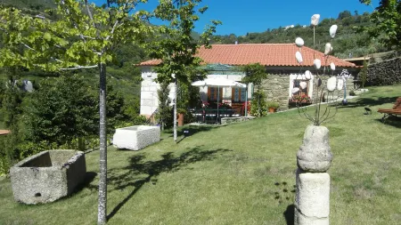 Villa in Douro Valley Отели в г. Ламего