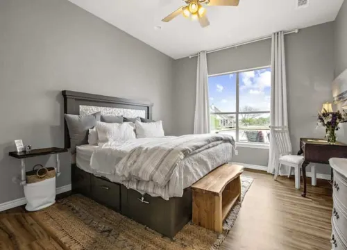 Waterfront Luxury Getaway for Gatherings - 180 Degree Views, Large Deck & Dock