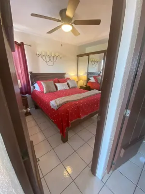 Across from the Beach - A favorite of Annual Visitors and First time guests. Hotel di 