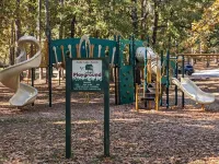 Little Getaway Paradise on the Golf Course w/Resort Amenities! Hotels in Holly Lake Ranch