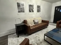 Fireside Retreat, Place To Stay in Warren Ohio, Sleeps 8 Hotel a Trumbull County