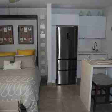 Studio, a walk away from the Beach Rooms
