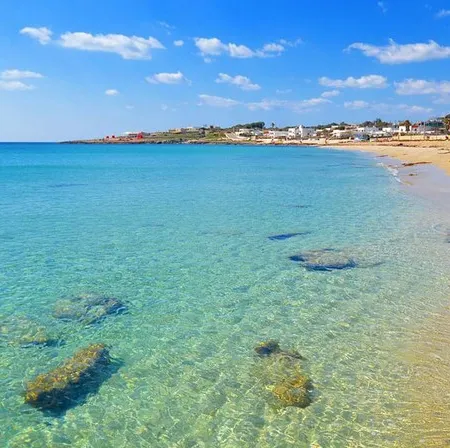 Seafront apartment. 3 double beds and 3 bathrooms