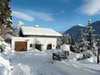 Holiday home between Davos + Lenzerheide, 8 people, hiking, cycling, swimming Hotels in Albula