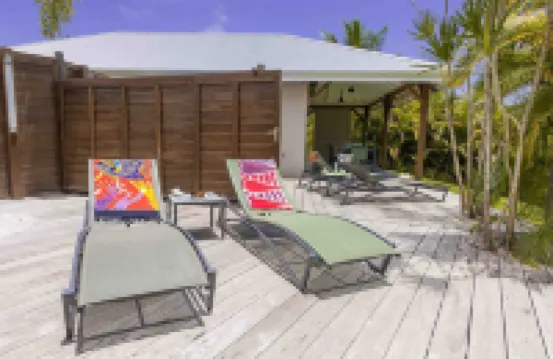 For you, Creole tradition & modernity at villa KOLE SERE..