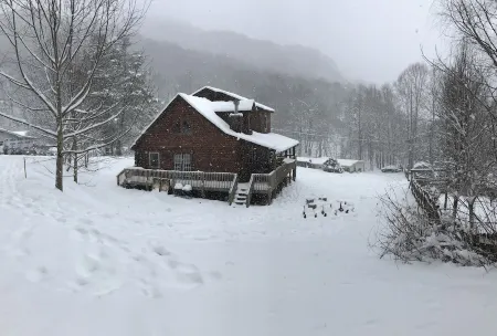 Your Smokey Mountain Hideaway Awaits!