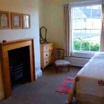 Grade II listed terraced house in Bath, Somerset Rooms