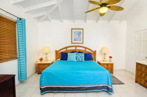 Direct from Owner - Amazing Ocean Views - Walk to beach