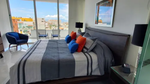 D'Terrace Luxury Residences, 3 BR Penthouse Suite, Infinity Pool, Panoramic View